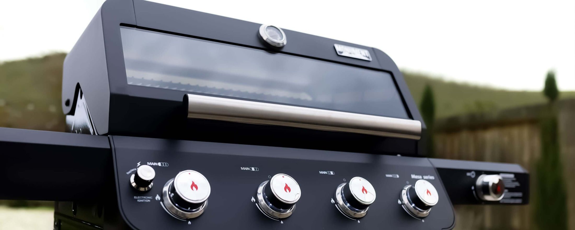 Mesa 425 | Black Gas Grill